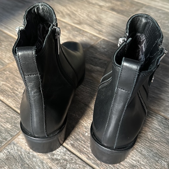 Aquatalia Nailah Ankle Bootie - Picture 4 of 12